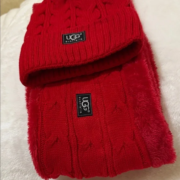 NWOT UGG Bright Red Knit Infinity Hat and Scarf Set - Picture 3 of 6